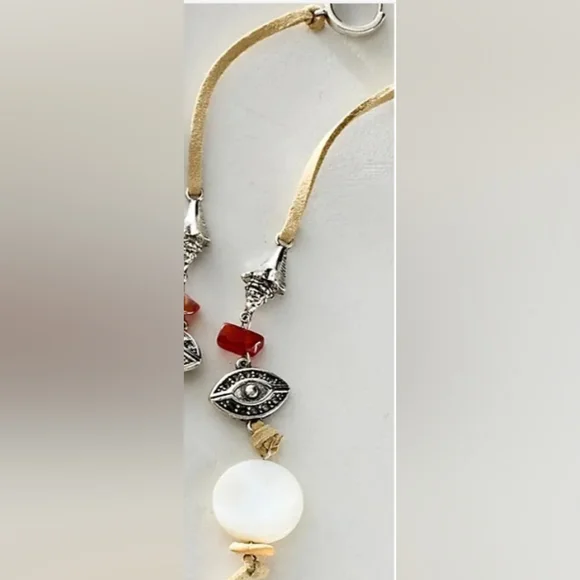 Free People Treasure Dangles/Mother of Pearl - Picture 3 of 9